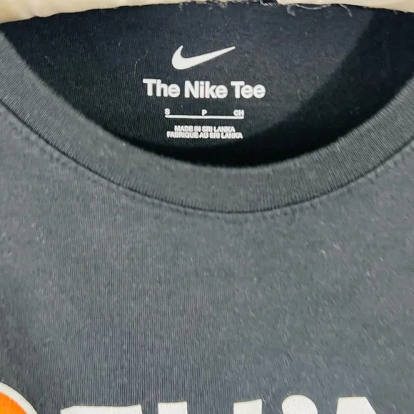 Nike Long Sleeve Black Think light bulb T-Shirt Men's Size Small - Picture 10 of 10